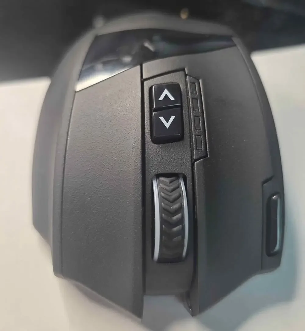 UtechSmart Venus Pro RGB MMO Wireless Gaming Mouse